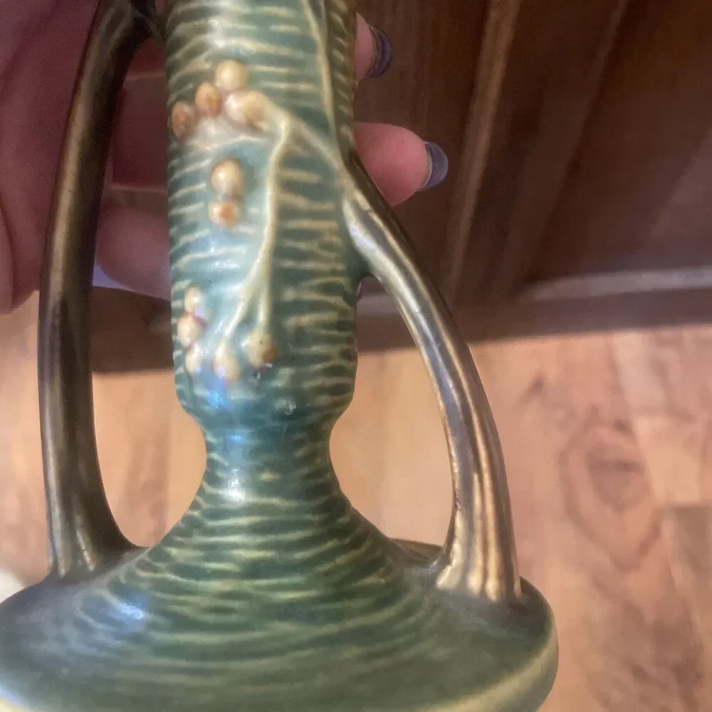 Roseville Bushberry Green Bud Vase 152 - 7 Excellent